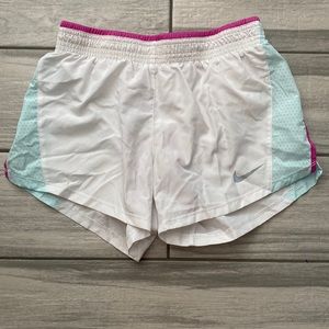 Nike Women's 10k Short, White/Teal Tint/Active Fuchsia